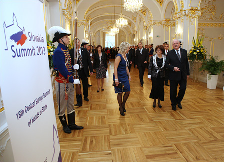 12.6.2013 - Slovensko je usporiadateom 18. stredoeurpskeho samitu hlv ttov